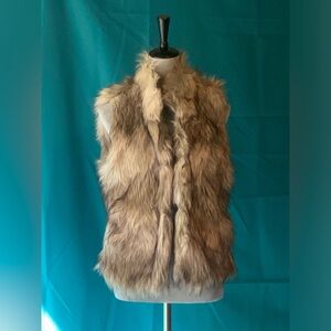 Ci Sono By Cavalini Size Large Faux Fur Wrap Vest ANDREA